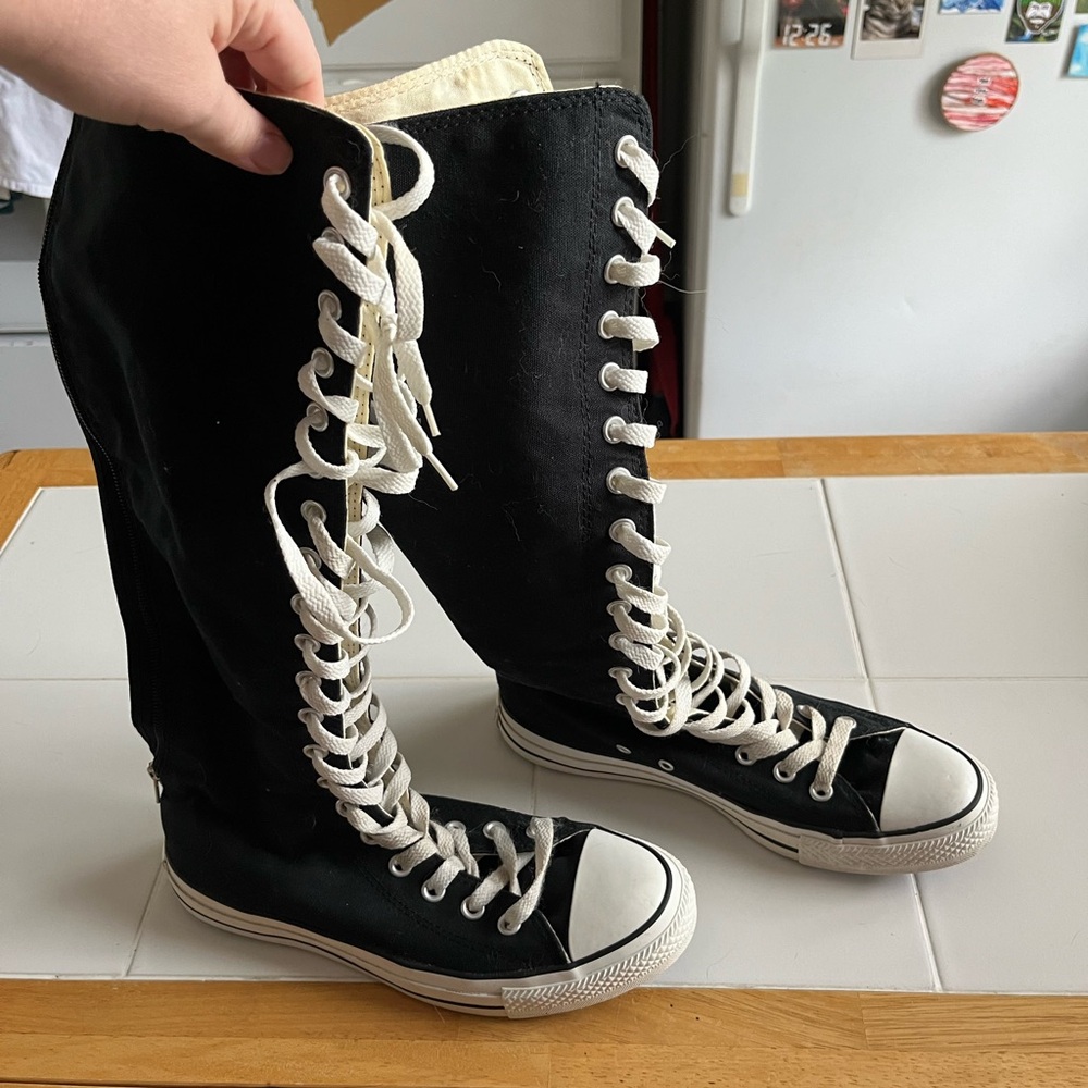 *vintage* knee-high black Converses
